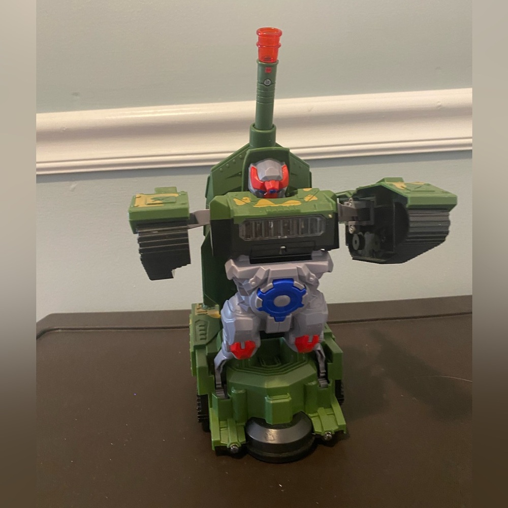 RARE Transforming Tank Electric Deformation Combat Control Tank - Picture 6 of 6